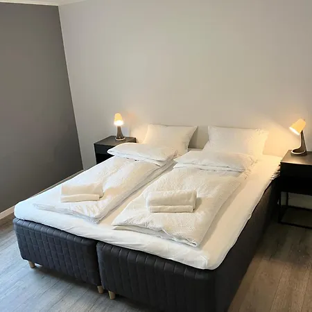 3br Penthouse In Center With Free Parking *