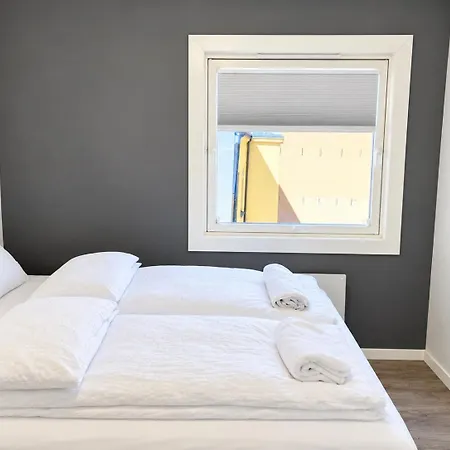 3br Penthouse In Center With Free Parking